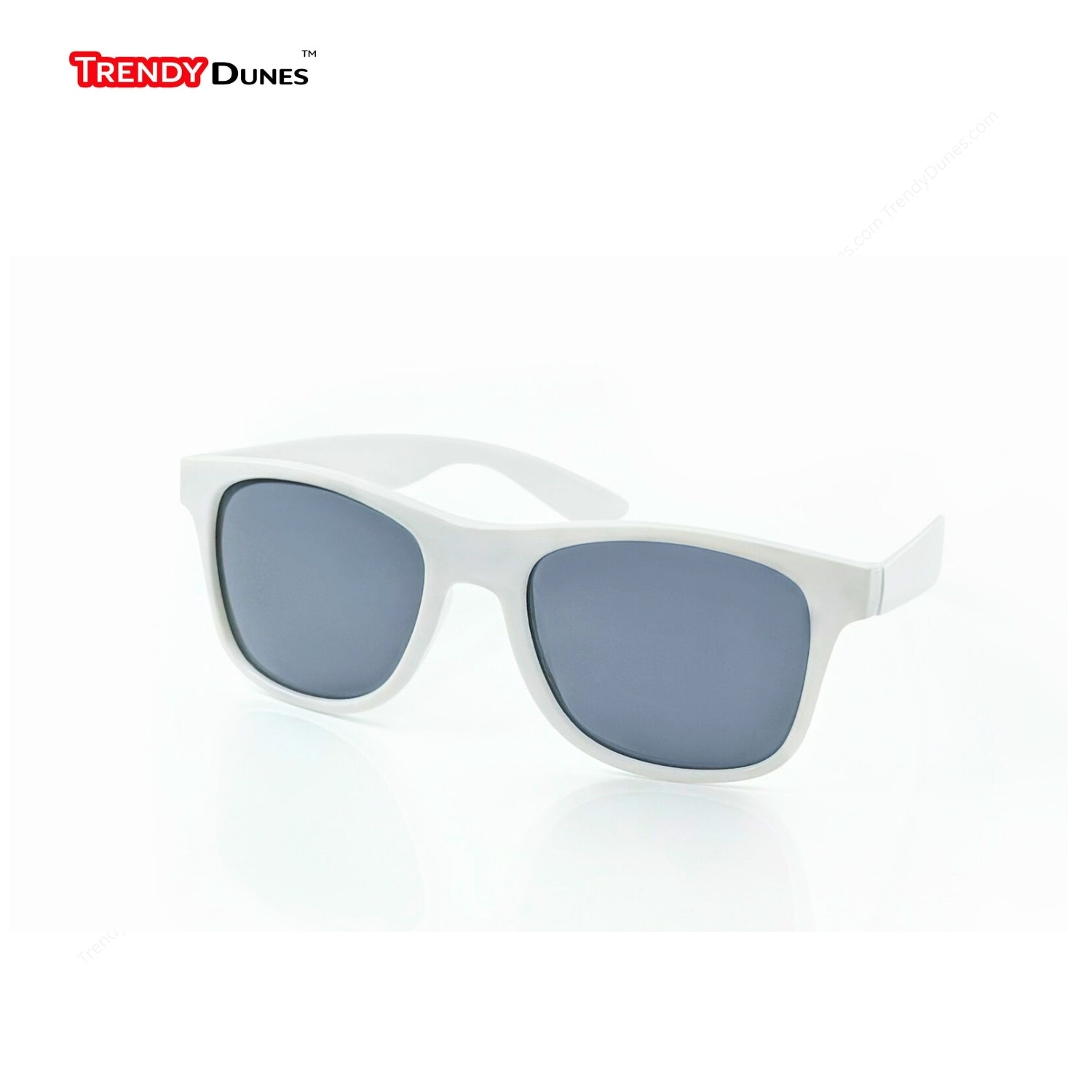 TrendyDunes Premium Polarized Wayfarer Sunglasses – Sleek Unisex Design, UV400 Protection, Lightweight Polycarbonate Frame, CE Certified. Hard EVA Zipper Case with Hook