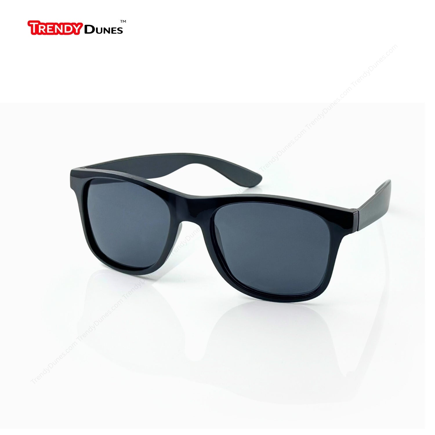 TrendyDunes Premium Polarized Wayfarer Sunglasses – Sleek Unisex Design, UV400 Protection, Lightweight Polycarbonate Frame, CE Certified. Hard EVA Zipper Case with Hook